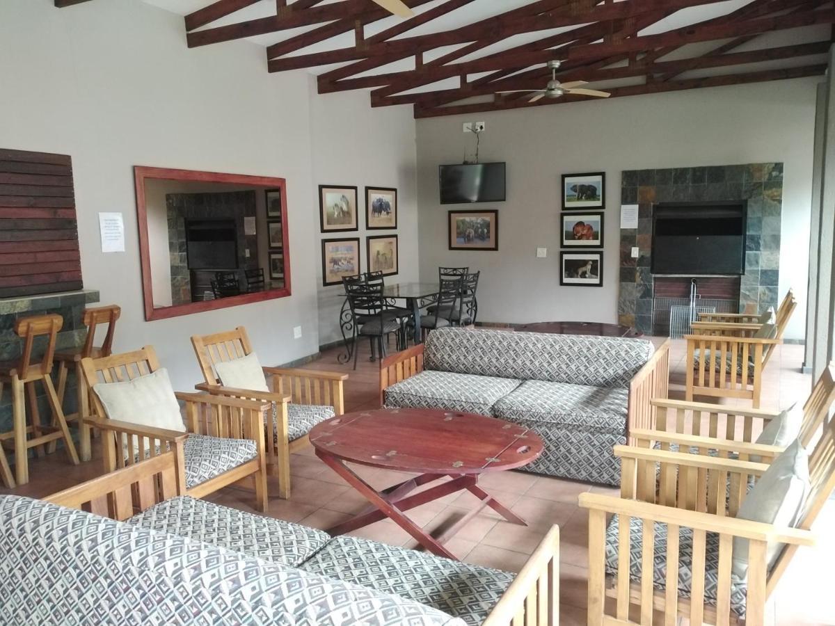 Acacia Guest House Mbombela ภายนอก รูปภาพ
