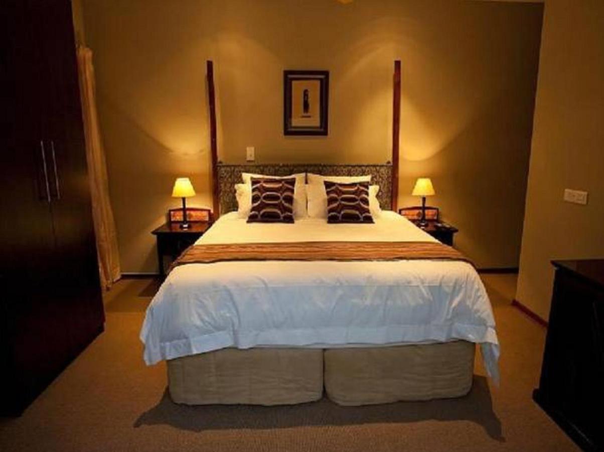 Acacia Guest House Mbombela ภายนอก รูปภาพ